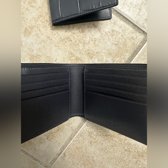 Coach men’s wallet - Picture 2 of 4